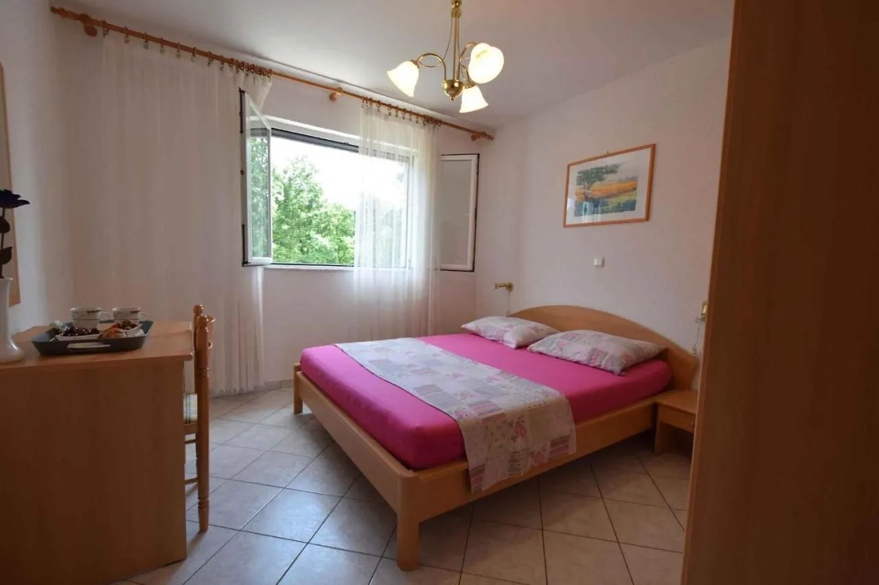 Apartment In Njivice/Insel Krk 13218 Njivice